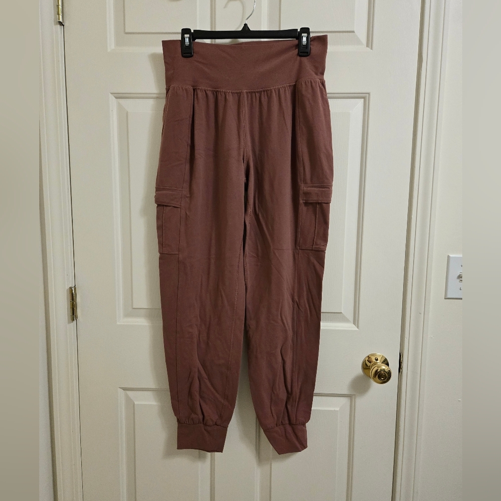 Athleta Womens Salutation Cargo Joggers In Dusty Pink Size Large